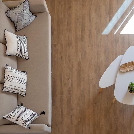 פארו 7 Styles Apartments By Raspberry Cascade חדר תמונה