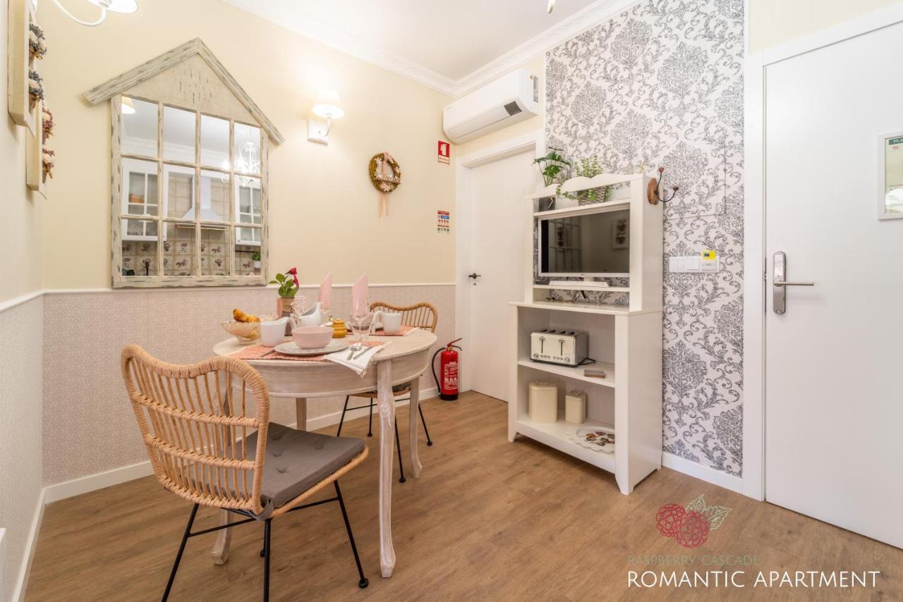 פארו 7 Styles Apartments By Raspberry Cascade מראה חיצוני תמונה