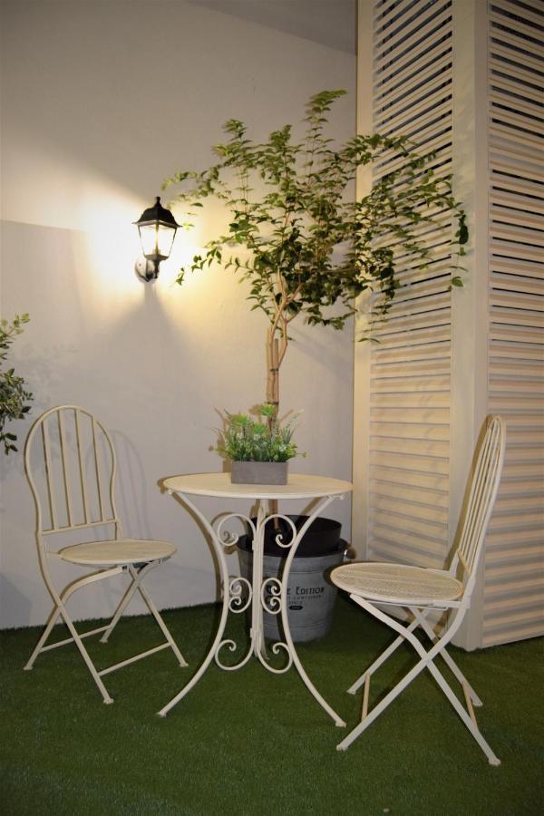 פארו 7 Styles Apartments By Raspberry Cascade מראה חיצוני תמונה