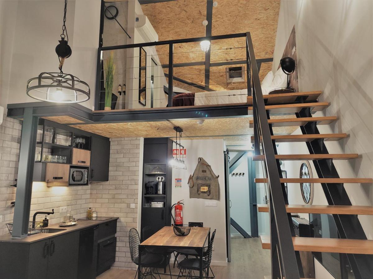 פארו 7 Styles Apartments By Raspberry Cascade מראה חיצוני תמונה